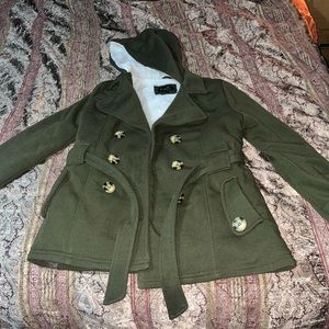 Olive Green Peacoat from Rue21. Woman’s medium. Faux fur lined.
